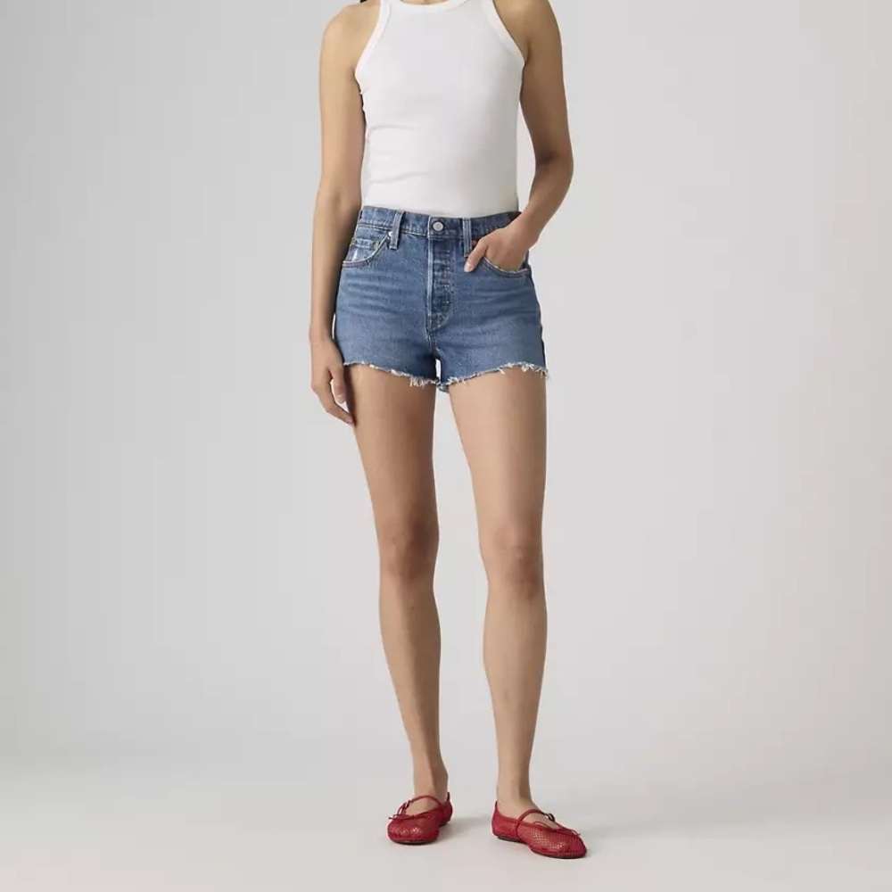 Levi's Classic Originsl Fit 501 Light Wash Denim Cutoff Shorts Women's Size 29 - Picture 1 of 14
